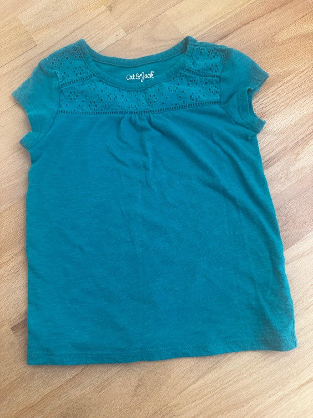Cat & Jack Teal Eyelet Yoke Short Sleeve Tee 4t
